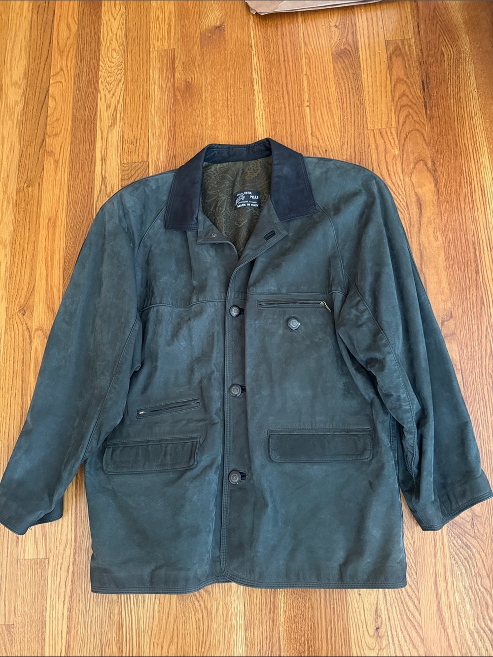 Vera Pelle Men’s Italian Suede Olive Green Coat with Black Collar. Size M/ L